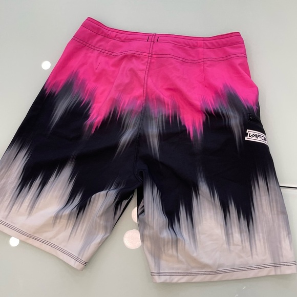Body Glove Vapor X Board Shorts Athletic Swim Trunks - Picture 2 of 4